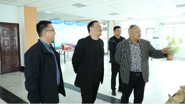 山东省肉类协会会长赵晓丹一行考察调研青岛德慧海洋生物科技公司
