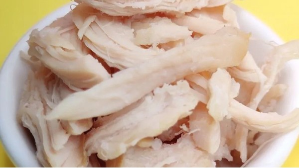 破解宠物蒸煮鸡胸肉美味密码！青岛德慧质构方案引领品质升级